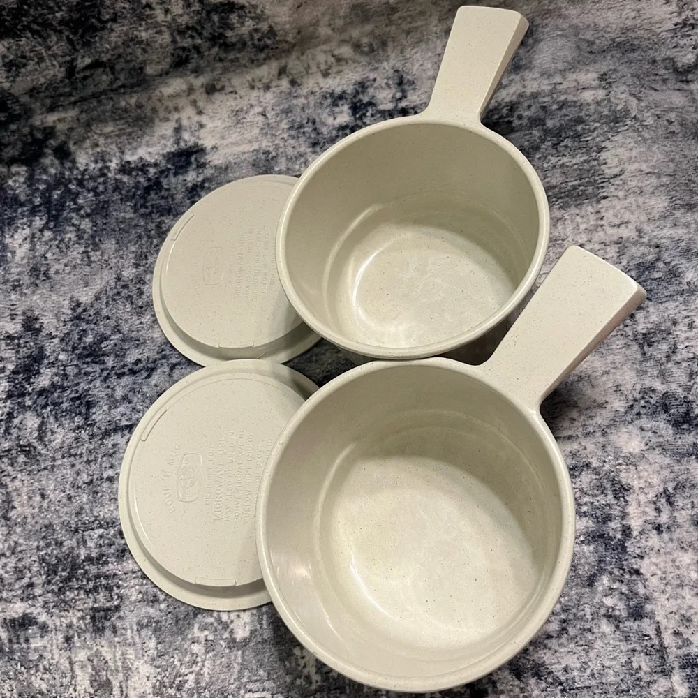 Vintage Set of 2 Nordic Ware Soup R’ Mugs with lids